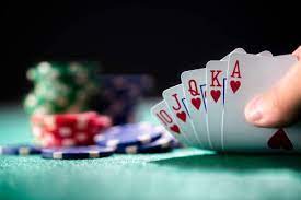 Pengalaman Menguntungkan  Bermain di Situs Poker Online Gudang Jackpot
